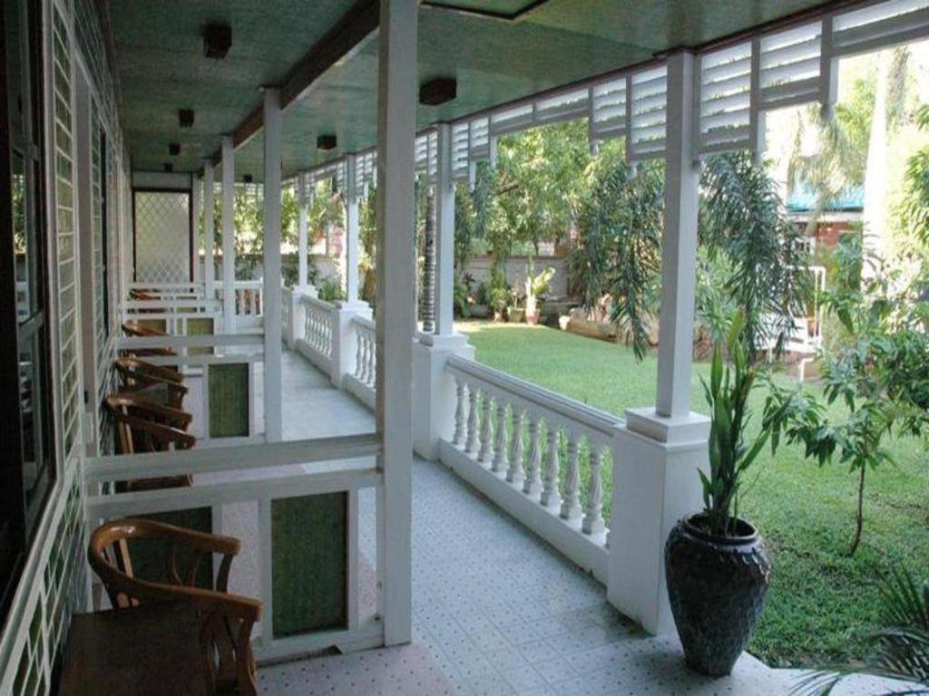 Emerald Land Hotel Mandalay Exteriör bild