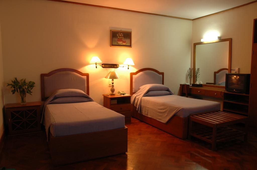 Emerald Land Hotel Mandalay Rum bild