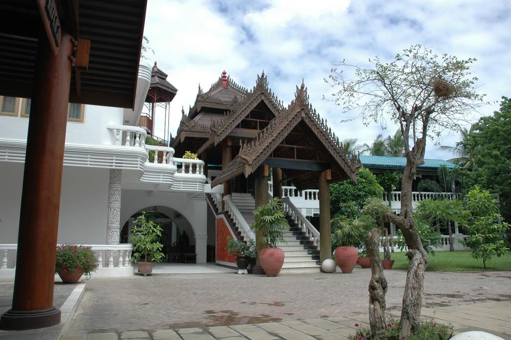 Emerald Land Hotel Mandalay Exteriör bild