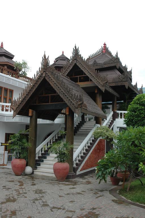Emerald Land Hotel Mandalay Exteriör bild